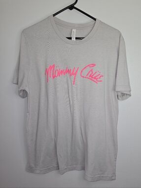 Mommy Crüe Graphic Tee - Light Gray with Hot Pink Script